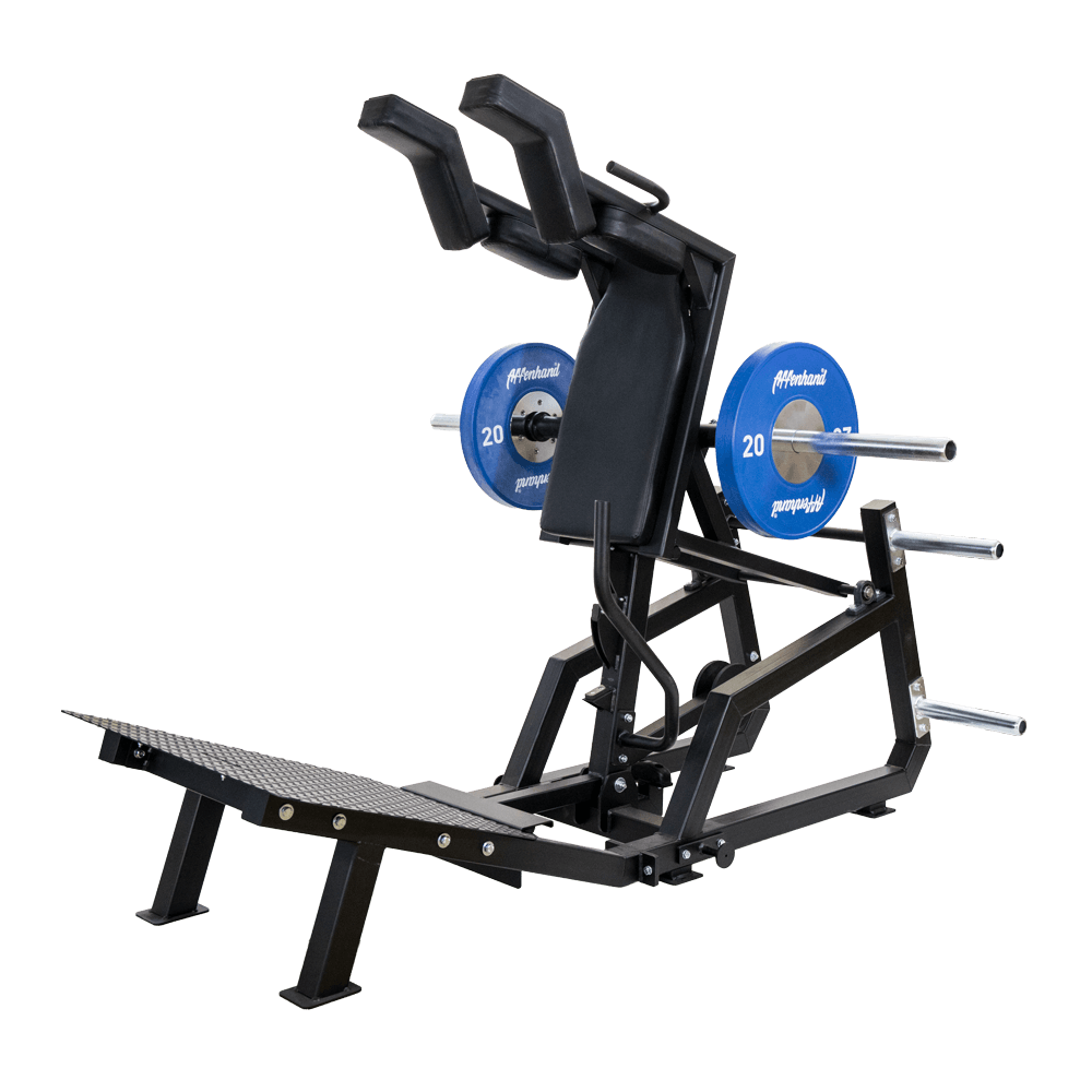 gym-ausstatten-mit-affenhand Affenhand® Gym-Gerät – massive, schwarze Beinpresse mit blauen Gewichtsscheiben, ideal für professionelle Studioausstattung.